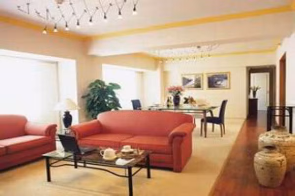 Ngoài ra có thể đặt bàn ăn vào phòng khách sẽ rất tốt vì đây là nơi tiến thực (đưa thức ăn vào) nên khi vừa hấp thu được năng lượng của thực phẩm, vừa hấp thu được tài khí sẽ là nhất cử lưỡng đắc. 