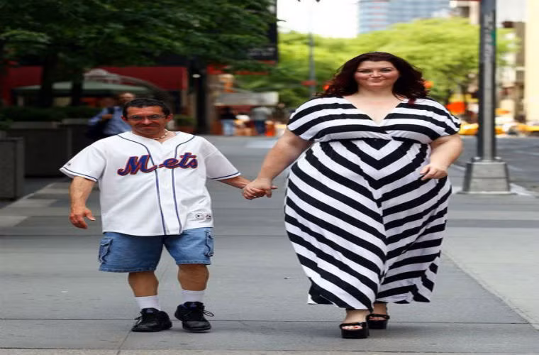  Nguyên nhân là do hormone ảnh hưởng đến chiều cao của phụ nữ sẽ làm tăng số lượng ống dẫn sữa, đây chính là nguồn gốc của bệnh viêm tuyến sữa và cũng là nguyên nhân làm tăng thêm nguy cơ mắc bệnh ung thư vú. 