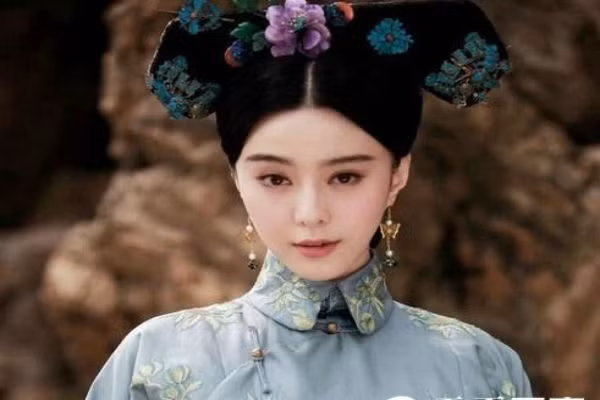 3 năm sau hoàng hậu lại sinh hoàng tử Vĩnh Tông, Càn Long lại dự định lập Vĩnh Tông là hoàng thái tử. Không ngờ vừa đầy 2 tuổi hoàng tử lại chết yểu. Việc liên tiếp mất đi những đứa con dứt ruột đẻ ra đã là cú sốc quá lớn với Hiếu Hiền hoàng hậu, sau khi Vĩnh Tông mất hai năm sau trong một lần theo Càn Long đi tuần thú phía đông bà đã nhiễm thương hàn và qua đời. 