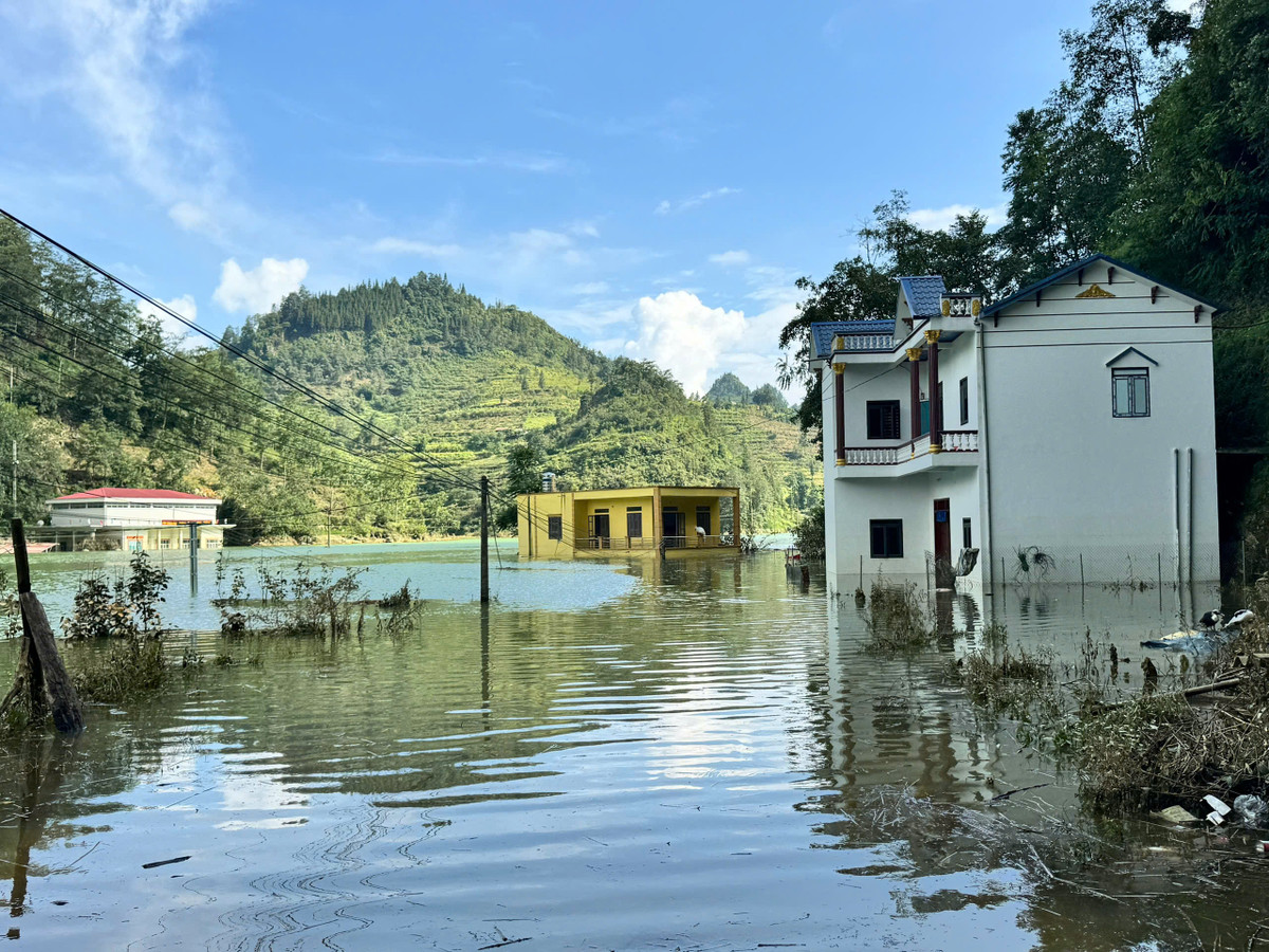 Giám đốc Tây Bắc Travel: “Tôi thấy mình nợ bà con miền núi” - Hình 5 Giam doc Tay Bac Travel: “Toi thay minh no ba con mien nui”-Hinh-5