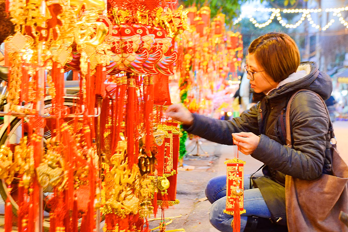 Dây treo tiền vàng, phúc lộc thọ,…có giá từ 120.000 đồng đến 400.000 đồng/dây tùy kích cỡ.