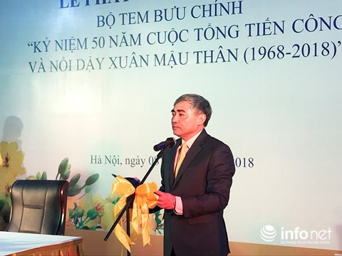 Thứ trưởng Bộ TT&TT Nguyễn Minh Hồng công bố chính thức phát hành bộ tem.