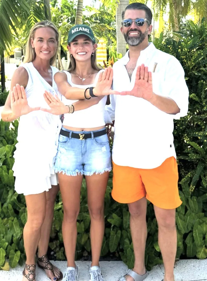 Kai chơi golf rất giỏi. Cô không bỏ lỡ một trận đấu golf hay buổi tập nào của đội trong Trường Benjamin. Ảnh: Instagram.