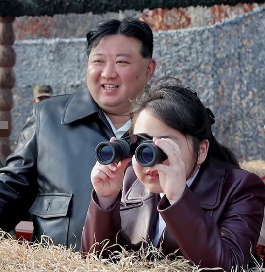Điều ít biết về con gái nhà lãnh đạo Triều Tiên Kim Jong Un - Hình 4 Dieu it biet ve con gai nha lanh dao Trieu Tien Kim Jong Un-Hinh-4