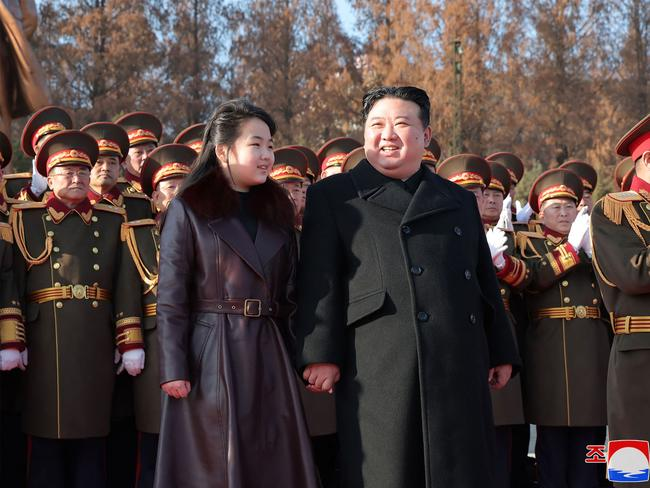 Điều ít biết về con gái nhà lãnh đạo Triều Tiên Kim Jong Un - Hình 10 Dieu it biet ve con gai nha lanh dao Trieu Tien Kim Jong Un-Hinh-10