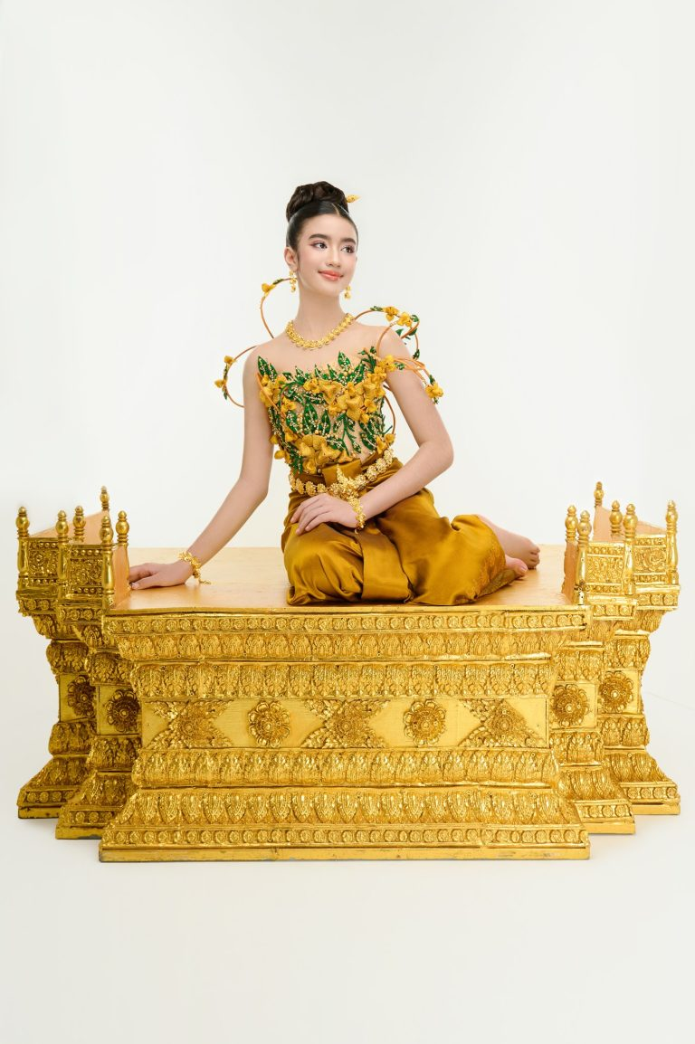 Jenna không chỉ là "viên ngọc quý" của Hoàng gia Campuchia mà còn được xem là "bảo vật" của showbiz quê nhà. Ảnh: KT.