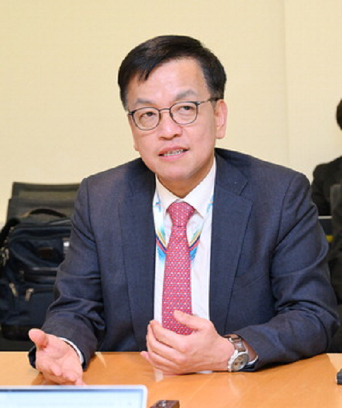 Tháng 3/2022, sau khi ông Yoon Suk Yeol được bầu làm Tổng thống Hàn Quốc, ông Choi đảm nhiệm nhiều vai trò quan trọng, bao gồm Thư ký kinh tế cấp cao. Ảnh: MK.