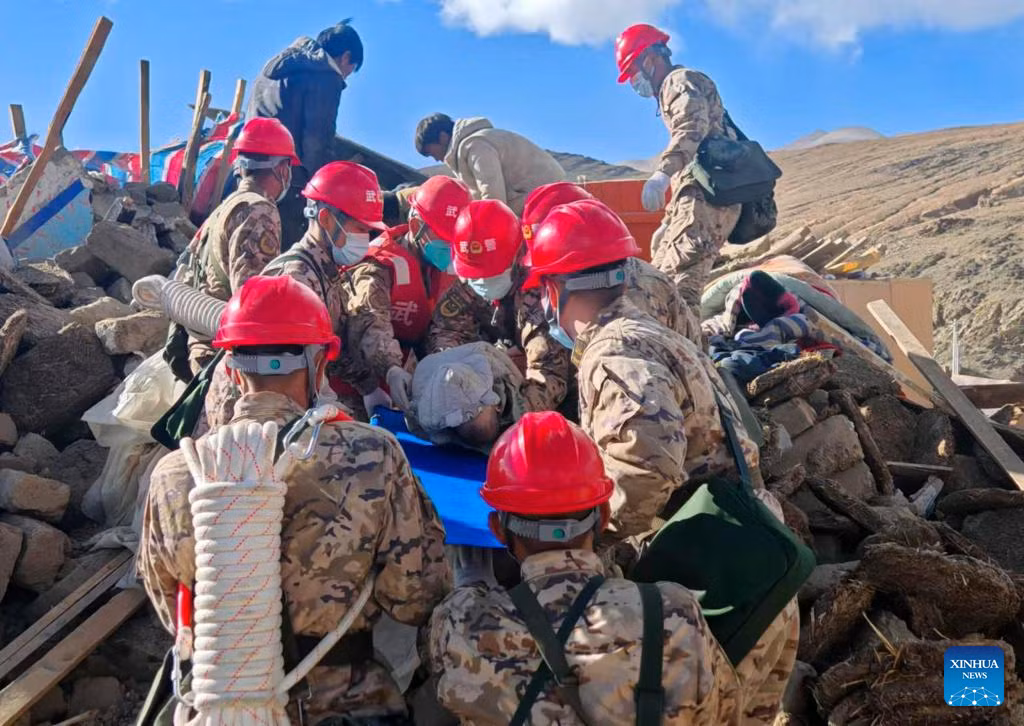 Tân Hoa Xã đưa tin, Chủ tịch Trung Quốc Tập Cận Bình đã yêu cầu huy động nỗ lực cứu hộ toàn diện để cứu sống các nạn nhân và giảm thiểu thương vong sau trận động đất. Ảnh: Xinhua.