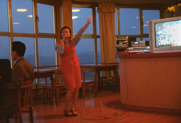 Can canh cuoc song doi thuong binh di o dat nuoc Trieu Tien-Hinh-10