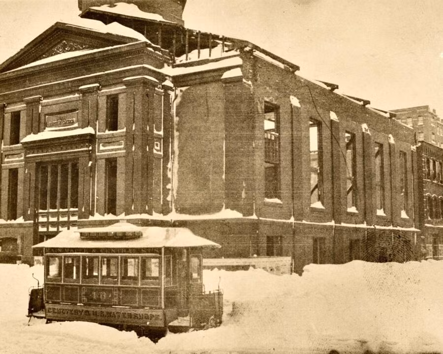 Hình ảnh sau trận bão tuyết năm 1888 ở Springfield, bang Massachusetts.