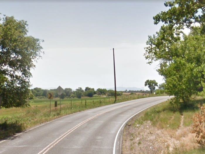 Đường Riverdale, Colorado: Cung đường dài khoảng 18 km này nổi tiếng với nhiều truyền thuyết đáng sợ. Nổi bật nhất trong số đó là câu chuyện về một người chạy bộ sẽ đột nhiên lao sầm vào cửa kính những chiếc xe ô tô đi ngang và để lại vết tay trên đó. Nguồn ảnh: Google Maps