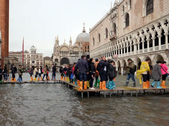 Mùa thu năm nay, Venice vừa trải qua trận lụt tồi tệ nhất trong vòng 53 năm trở lại đây.