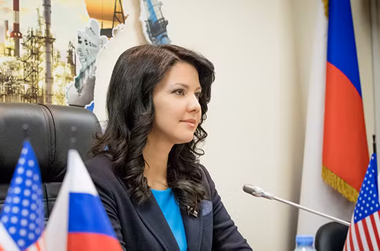 Hiện, vẫn chưa rõ nội dung và mục đích của cuộc phỏng vấn do FBI tiến hành. Theo RT, bà Yumasheva đến Mỹ tham dự diễn đàn Đối thoại Fort Ross tại California vào ngày 6/10. Ảnh: PNP.