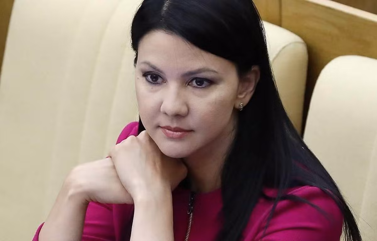 Trong khoảng thời gian 2006-2010, Yumasheva dẫn chương trình Vesti-Moscow trên kênh Russia-1. Từ năm 2010, bà trở thành phóng viên của Điện Kremlin, tham gia vào một nhóm phóng viên chính phủ của đài phát thanh Mayak và đài Vesti FM. Ảnh: Tass.