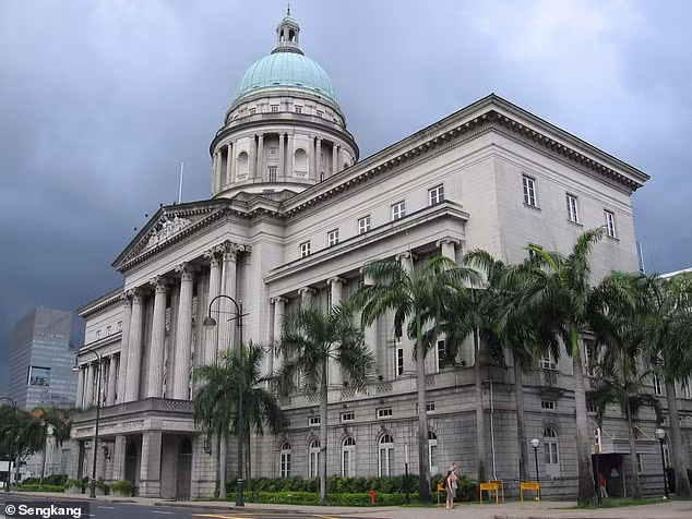 Cap vo chong tra tan con nhu thoi trung co, ai nghe cung phan no