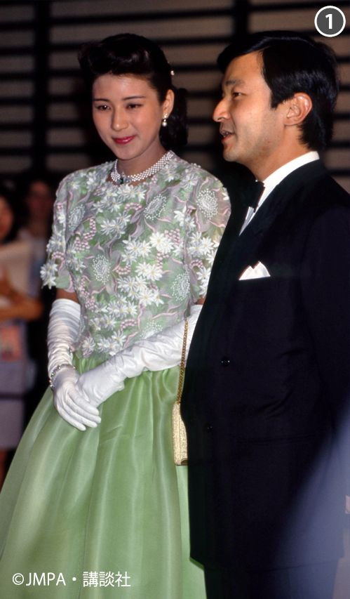 Những năm đầu sau khi kết hôn, cuộc sống trong hoàng tộc của bà Masako không mấy êm đềm vì lễ giáo và áp lực phải sinh hoàng nam. Từ năm 2003, bà đã không tiếp tục tham gia các hoạt động ngoại giao và vắng bóng trước báo giới. Bà cũng từng bị chẩn đoán mắc bệnh trầm cảm. (Ảnh: JMPA)