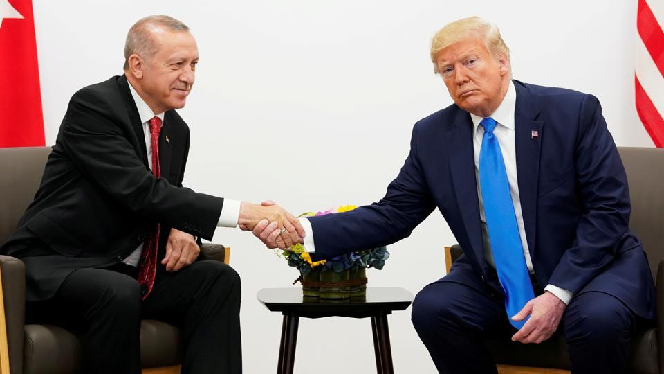 Ngày 7/8/2019: Mỹ và Thổ Nhĩ Kỳ thỏa thuận lập vùng đệm giữa Thổ Nhĩ Kỳ và vùng lãnh thổ Syria bị kiểm soát bởi người Kurd - lực lượng mà Ankara gọi là "khủng bố". Ảnh: Reuters.