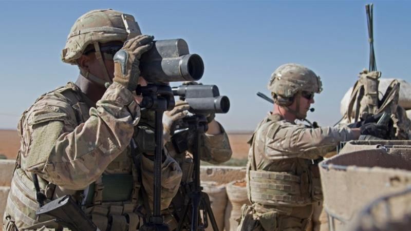 Ngày 29/4/2011: Một tháng sau khi các cuộc biểu tình ở Syria bị chính quyền trấn áp bằng vũ lực, Washington bắt đầu áp lệnh trừng phạt lên nhiều quan chức nước này. Tổng thống Syria Bashar al-Assad nằm trong danh sách bị trừng phạt vào tháng 5/2011. Ảnh: Lính Mỹ đóng tại Syria. Nguồn ảnh: AP