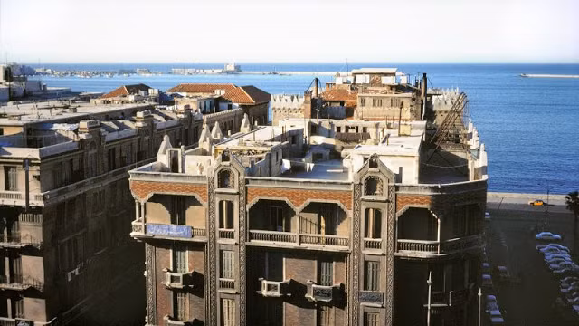 Khu căn hộ bờ biển tại Alexandria - thành phố lớn thứ 2 và hải cảng lớn nhất Ai Cập.