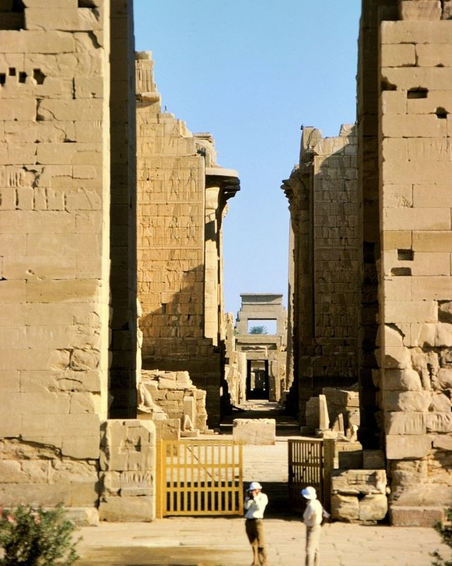 Lối vào khu phức hợp đền Karnak ở Luxor.