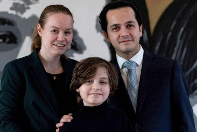 Ông bà Laurent là người đầu tiên phát hiện ra tài năng thiên bẩm của cậu. Và rồi chính giáo viên của Laurent cũng khẳng định cậu không phải là một học sinh bình thường. Các giáo viên ví Laurent như một miếng bọt biển. Cậu hấp thụ kiến thức rất nhanh. IQ của Laurrent ít nhất là 145.