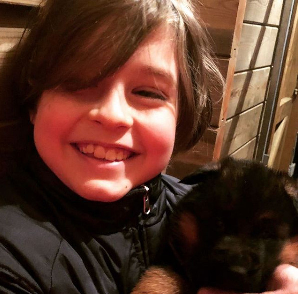 Laurent Simons trở thành hiện tượng mạng xã hội từ tháng trước khi chỉ mới 9 tuổi mà cậu đã sắp hoàn thành bằng kỹ sư điện tử tại Trường Đại học Công nghệ Eindhoven ở Hà Lan.