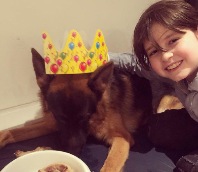 Nhưng việc hoãn tốt nghiệp này không được bố mẹ Laurent đồng ý, họ từ chối lời đề nghị của nhà trường và cho con mình nghỉ học dù chỉ một thời gian ngắn nữa là tốt nghiệp.