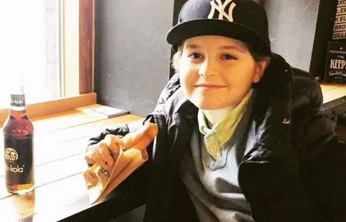 Thay vào đó, trường đại học này đã đưa ra đề nghị để Laurent có thể tốt nghiệp vào giữa năm 2020. Trong tuyên bố, nhà trường cho biết: “Laurent là một cậu bé có năng khiếu đặc biệt, người có khả năng học với một tốc độ nhanh chưa từng thấy”.