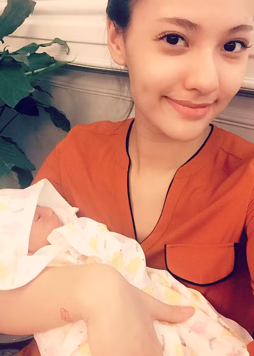 Cuoc song binh yen cua Hong Que khi len chuc me-Hinh-4