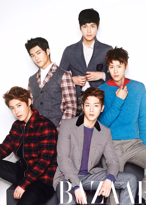 Nhóm của Kang Tae Oh gồm 5 thành viên được tuyển chọn từ cuộc thi tìm kiếm diễn viên trẻ triển vọng “Actor's league”. (Ảnh: Harper Bazaar)