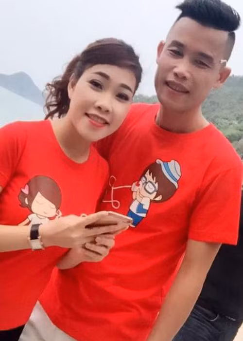 Sau khi ly hôn lần thứ 2, nam diễn viên sinh năm 1977 tiếp tục có những mối tình khác nhưng đều không cập bến hạnh phúc chỉ đến khi gặp Diệu Thúy, quý ông đào hoa bậc nhất showbiz này mới tìm được hạnh phúc trọn vẹn. Cô gái gốc Quảng Ninh này sinh năm 1988, kém anh 11 tuổi. (Ảnh: Facebook nhân vật) 