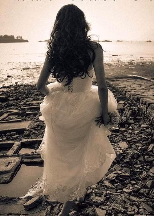 Không giống nhiều cựu thí sinh Vietnam’s Next Top Model khẳng định bản thân ở thị trường quốc tế, Mai Giang lại quyết định lập gia đình. 