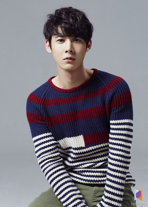 Thành viên lớn tuổi nhất của 5urprise là Yoo Il (1990). Anh từng đóng một số bộ phim: “After school bokbulbok”, “To be continued”, “You will love me”...(Ảnh: Hanicema)