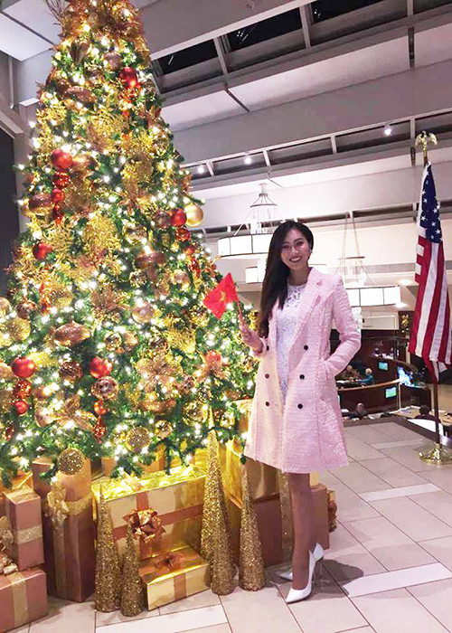 Từ Mỹ, Diệu Ngọc cho biết sức khỏe của cô đã ổn nên người hâm mộ không phải lo lắng. (Ảnh: Facebook nhân vật)