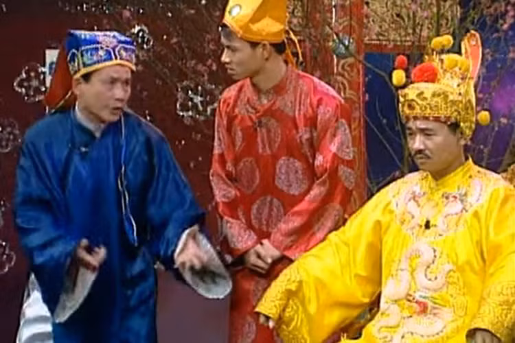 Sau “Gặp nhau cuối tuần”, nghệ sĩ Phạm Bằng còn góp mặt trong chương trình “Gặp nhau cuối năm”. Trong chương trình năm 2005, ông được giao vai Táo Văn nghệ. (Ảnh: Dân Việt)