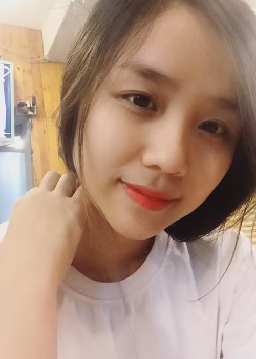 Cậu con nuôi Hoài Linh còn muốn cưới cháu gái nghệ sĩ Bảo Quốc vì trong mắt anh, bạn gái “xinh xắn muốn xỉu” và tình cảm của cả hai vẫn không thay đổi sau 5 năm hẹn hò. (Ảnh: Facebook nhân vật)