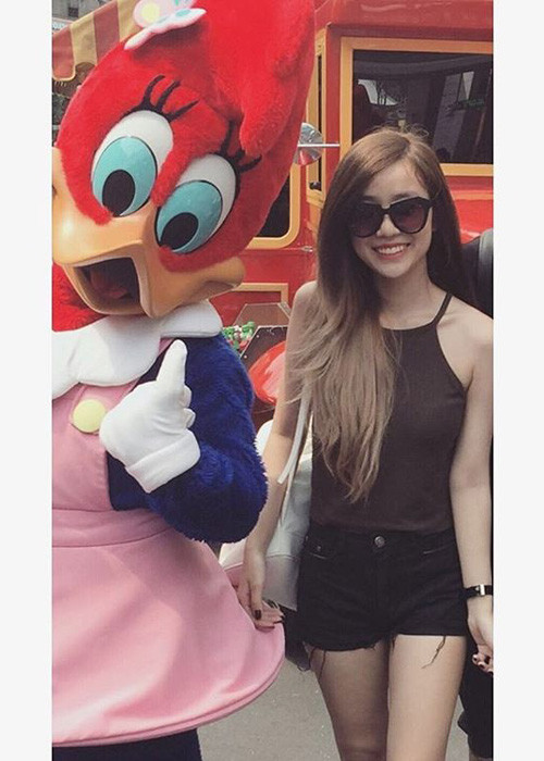 Bên cạnh nhan sắc xinh đẹp đã “hạ gục” Hoài Lâm, Hoàng Ngọc chiếm được thiện cảm của nam ca sĩ bởi là một cô gái khá tự lập. (Ảnh: Facebook nhân vật)