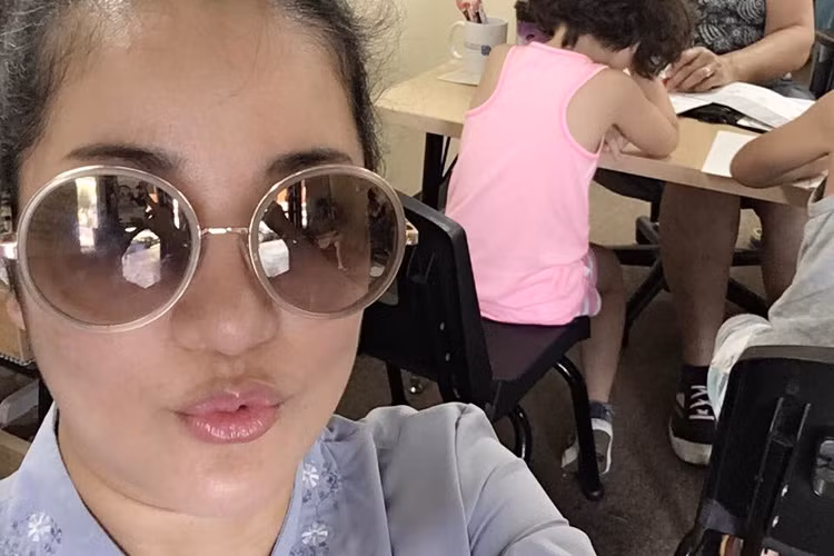 Bỏ qua lùm xùm, Thúy Nga vẫn tập trung chăm sóc cô con gái nhỏ Nguyệt Cát tại Mỹ. (Ảnh: Facebook nhân vật)