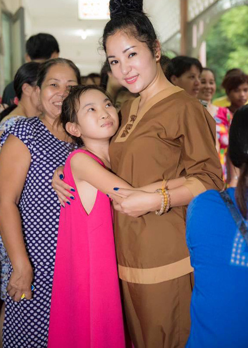 Sau biến cố, nữ danh hài mất gần 1 năm không tham gia hoạt động nghệ thuật. (Ảnh: Facebook nhân vật)