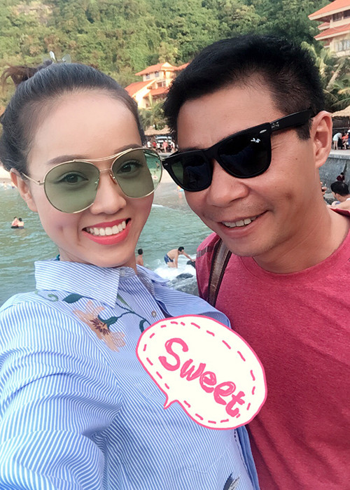 Bạn gái mới của Công Lý sở hữu nhan sắc gương mặt ưa nhìn với má lúm đồng tiền ngọt ngào và nụ cười rất duyên. Ngoài ra, Ngọc Hà còn có mối quan hệ khá thân thiết với bé Tít và MC Thảo Vân. (Ảnh: Facebook Công Lý) 