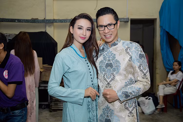 Kể từ khi đăng quang Hoa hậu Du lịch Việt Nam 2008, Ngọc Diễm theo đuổi con đường dẫn chương trình chuyên nghiệp. 