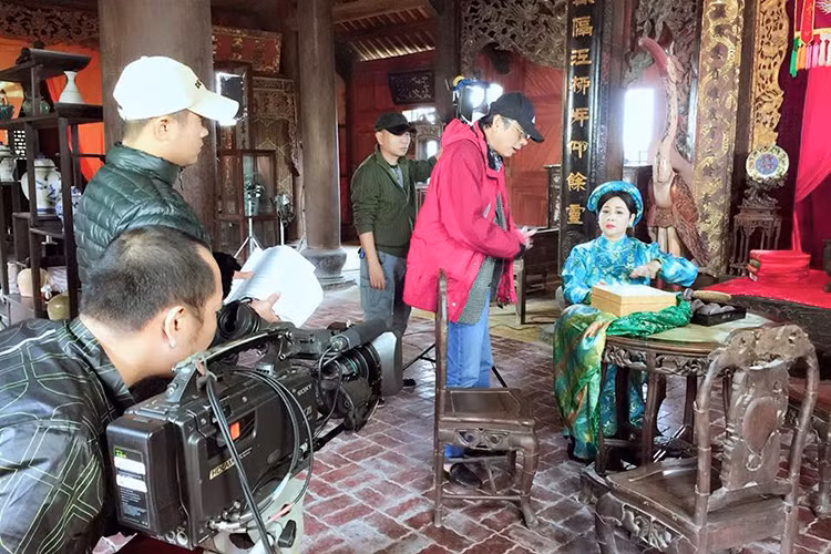 Chia sẻ với Thể thao văn hóa, đạo diễn Phạm Đông Hồng cho biết, ông đã chuyển vai quan tri phủ lên triều đình làm quan to hơn và vai tân tri phủ sẽ do nghệ sĩ Đức Khuê đảm nhận. (Ảnh: Facebook đạo diễn Phạm Đông Hồng)