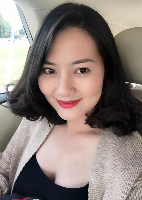 Trên trang cá nhân, Ngọc Lan còn tạo một album để lưu giữ hình ảnh của mình và em bé trong bụng do Thanh Bình chụp. (Ảnh: Facebook nhân vật)