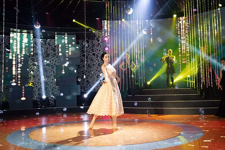  MC Thanh Mai vừa tham gia ghi hình cho chương trình “Sài Gòn đêm thứ 7”. 