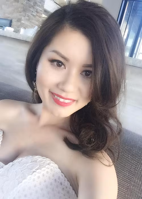 Vẻ mặn mà, quyến rũ của Thủy Tiên sau 3 năm kết hôn. (Ảnh: Facebook Thủy Tiên)