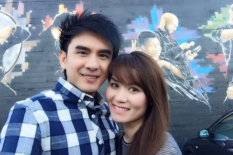 Dù chênh lệch ngoại hình với Đan Trường nhưng Thủy Tiên là người vợ tài giỏi. Cô trở thành hậu phương vững chắc cho anh yên tâm hoạt động nghệ thuật. (Ảnh: Facebook Thủy Tiên)