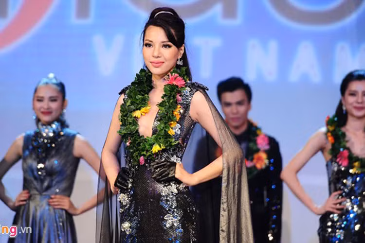 Được biết, siêu mẫu Khả Trang là đại diện của Việt Nam tại cuộc thi Hoa hậu Siêu quốc gia 2016. Trước đó, Khả Trang từng tham gia Hoa hậu Hoàn vũ Môi trường 2016. (Ảnh: Zing)