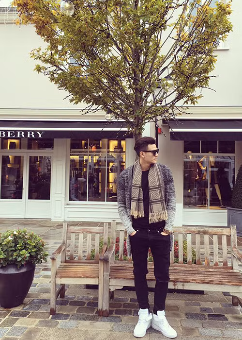 Đáng chú ý, bạn trai tin đồn của Hoàng Thùy Linh - Vĩnh Thụy cũng đang ở châu Âu. (Ảnh: Facebook nhân vật) 