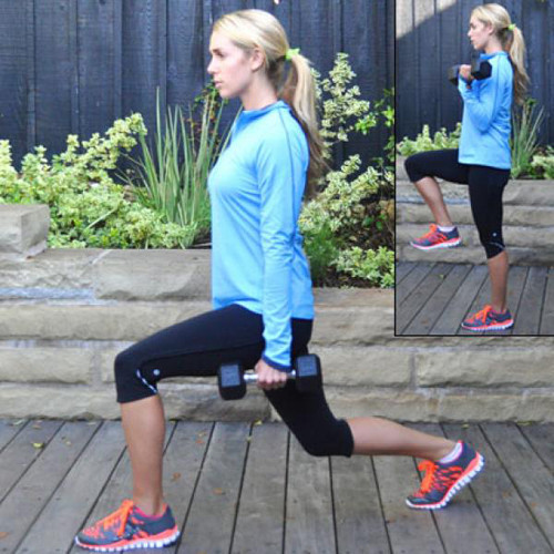 5. Walking lunge with bicep burl. Bài tập này sẽ xây dựng cơ đùi, mông, vùng lưng-hông-mông và thân trên. Nó sẽ cải thiện được sự cân bằng của cơ thể cũng như sự linh hoạt ở khớp gối, mắt cá chân và hông. Cầm tạ đứng thẳng, hạ xuống gần hông. Chân phải bước lên trước, hạ người khuỷu đầu gối sau đó kéo ngón chân trái đẩy người về tư thế thẳng. Tiếp tục đổi chân và lặp đi lặp lại động tác này 10 lần mỗi bên.