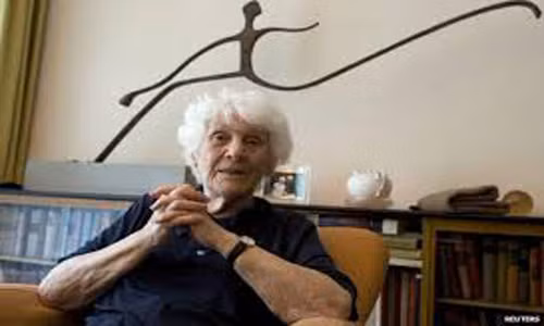 Bà cụ cho biết thêm, hy vọng ở tuổi 102 cũng sẽ lặp lại được thách thức lần này. “Bản chất của tôi rất điềm tĩnh và vì vậy tôi không bao giờ thấy sợ gì cả”. 